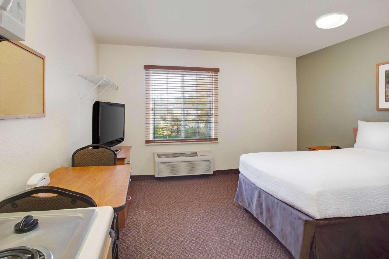 Woodspring Suites Chesapeake-Norfolk South Exterior photo